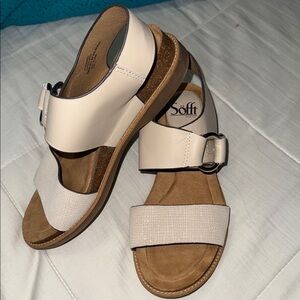 Sofft Women's Beige Sandals